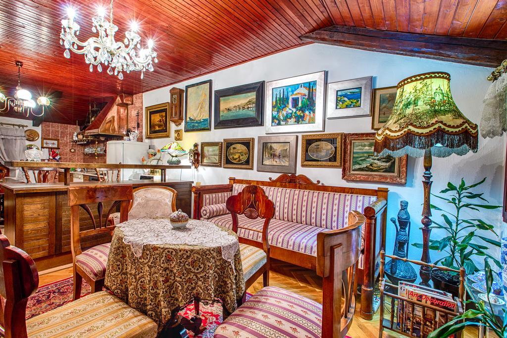 Royal Antique Apartment สปลิท ภายนอก รูปภาพ